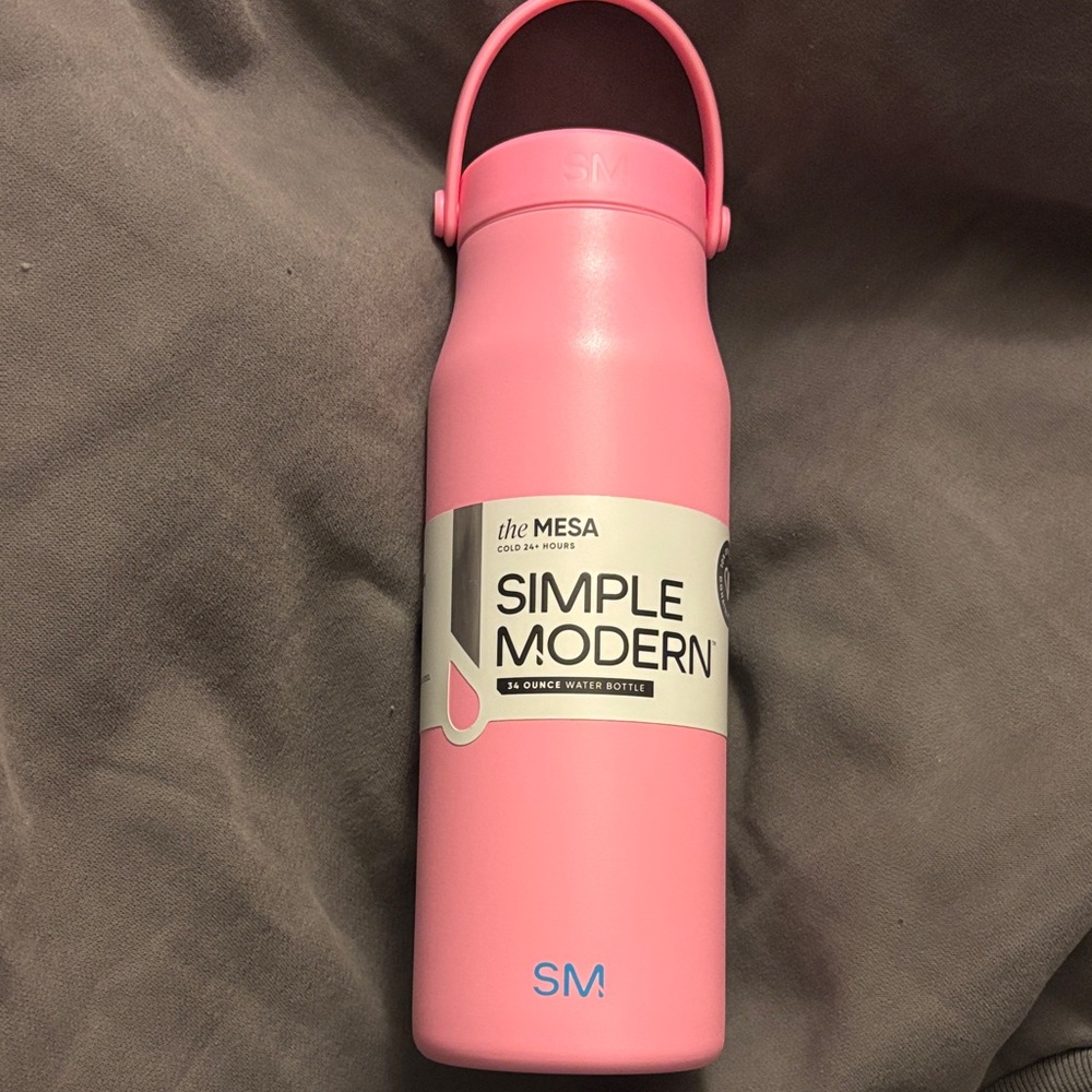 Simple Modern 34 oz Pink Water Bottle
